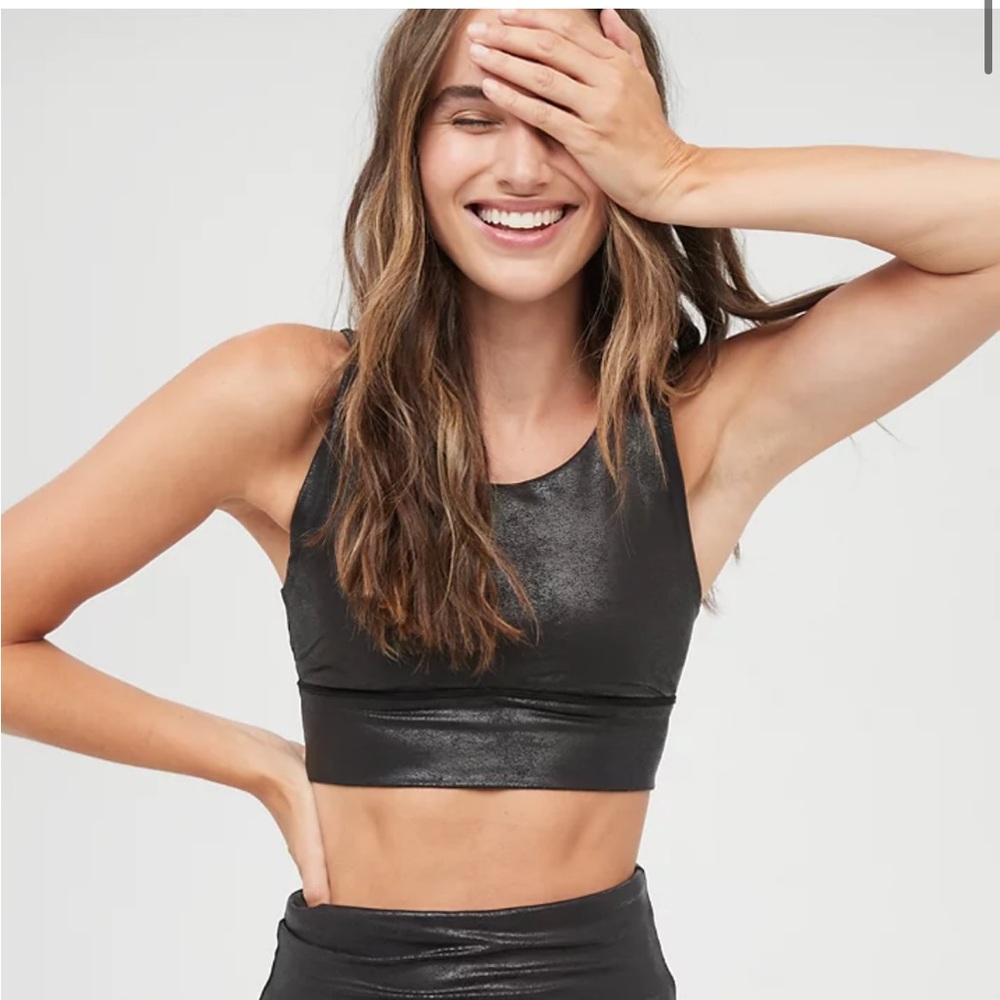 OFFLINE Aerie The Hugger Crackle Sports Bra